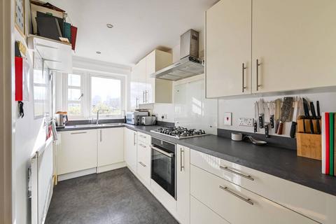 33 Reeves Road, London, E3 3PP