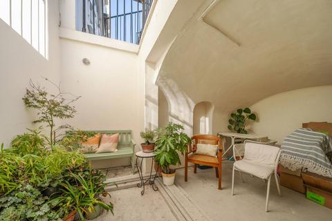 2 bedroom maisonette for sale, St Georges Square, Pimlico, London, SW1V