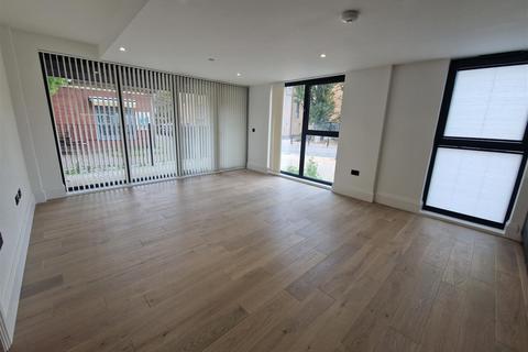 2 bedroom flat to rent, 351a Rotherhithe Street, London