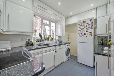 3 bedroom flat for sale, Lower Park, Putney, London, SW15
