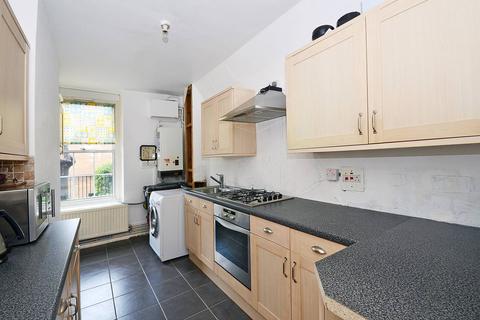 2 bedroom flat to rent, Caledonian Road, Caledonian Road, London, N7