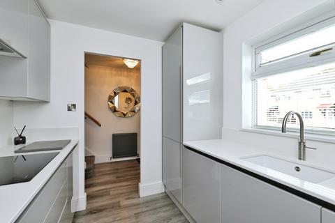 4 bedroom semi-detached house for sale, Gleneagles Road, Sheffield S25
