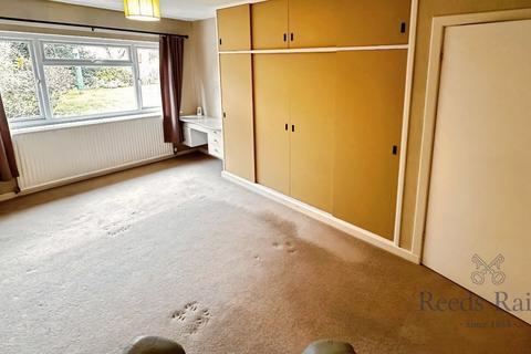 3 bedroom bungalow for sale, Melrose Avenue, Staffordshire ST5