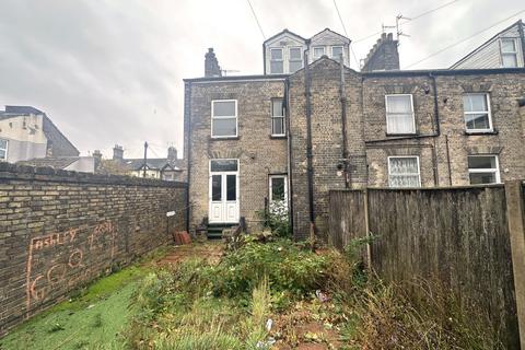 5 bedroom end of terrace house for sale, 30 Milton Road East, Lowestoft, Suffolk NR32 1NU
