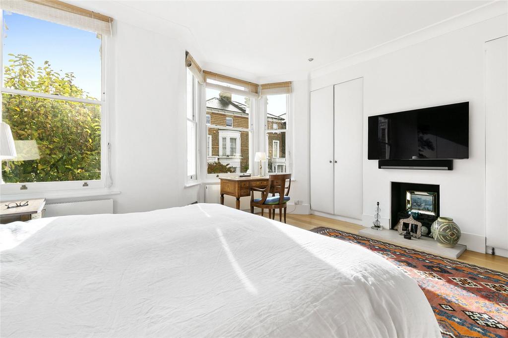 Princiapl Bedroom