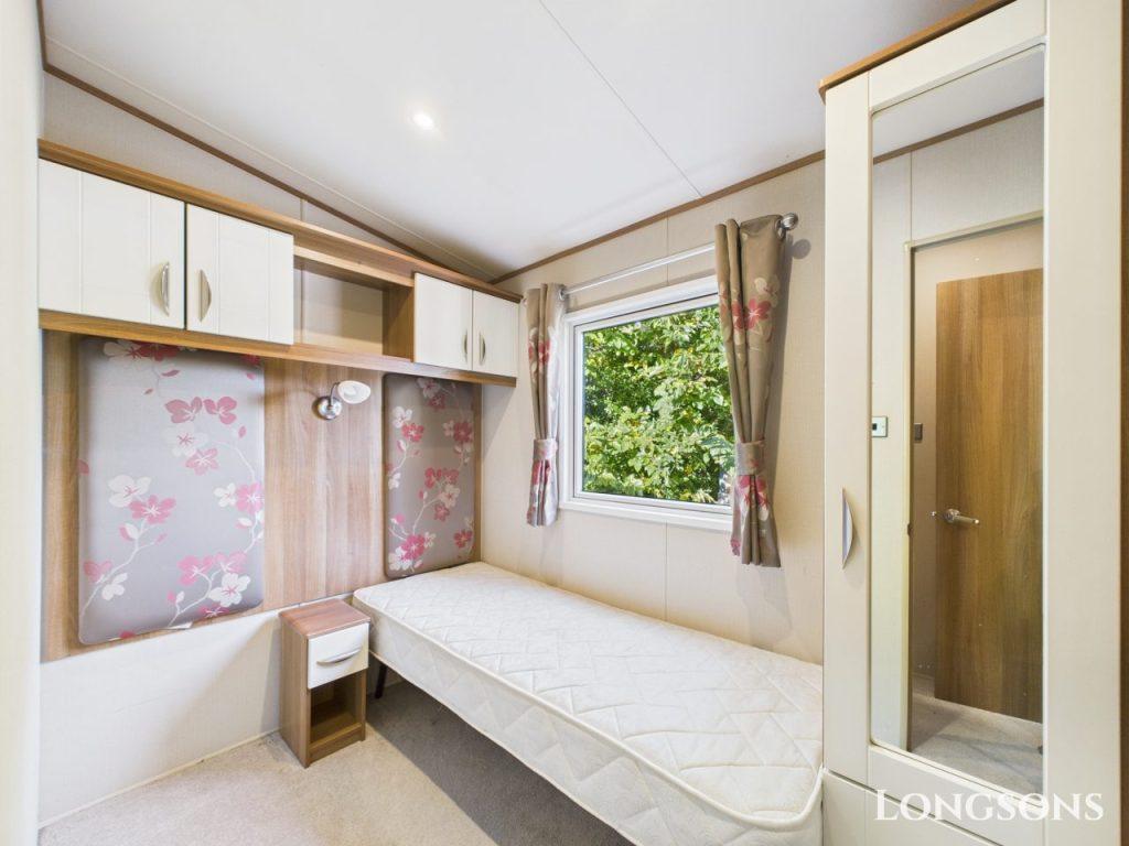 Cam02173g0 Pr0280 Still035