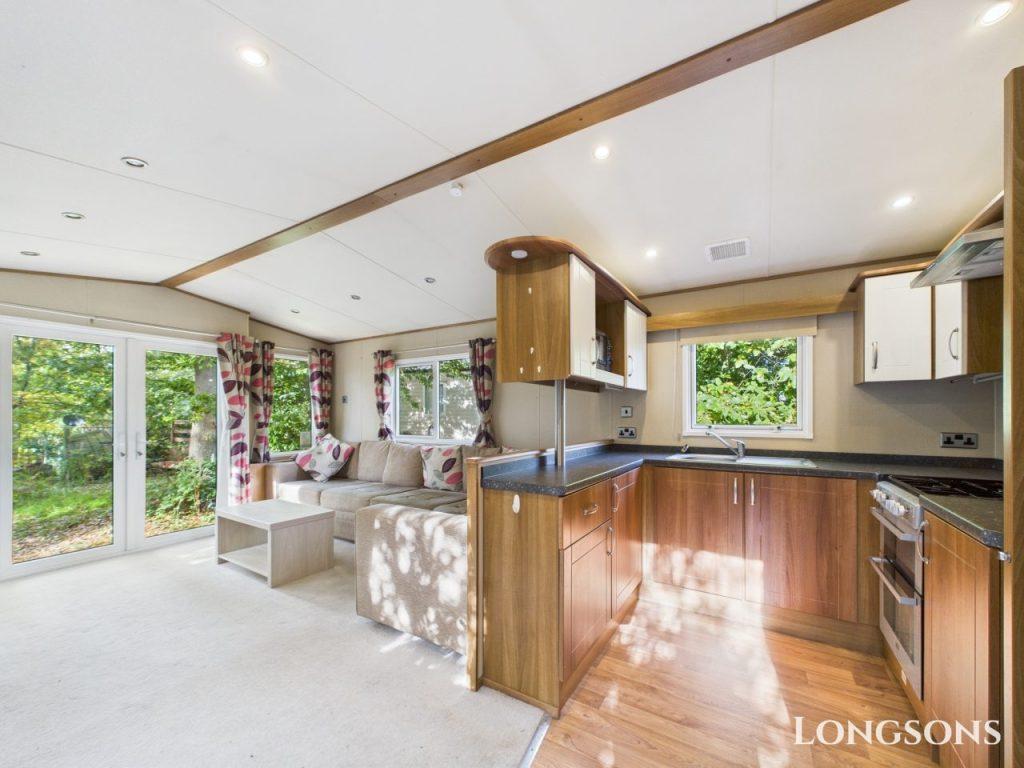 Cam02173g0 Pr0280 Still029