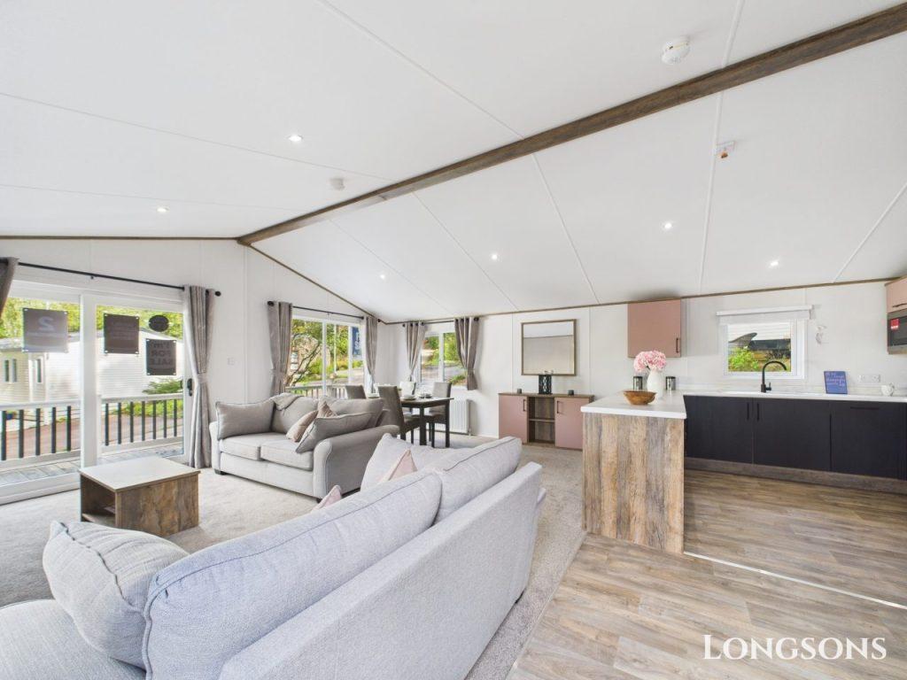 Cam02173g0 Pr0280 Still040