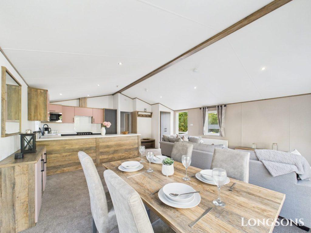 Cam02173g0 Pr0280 Still044