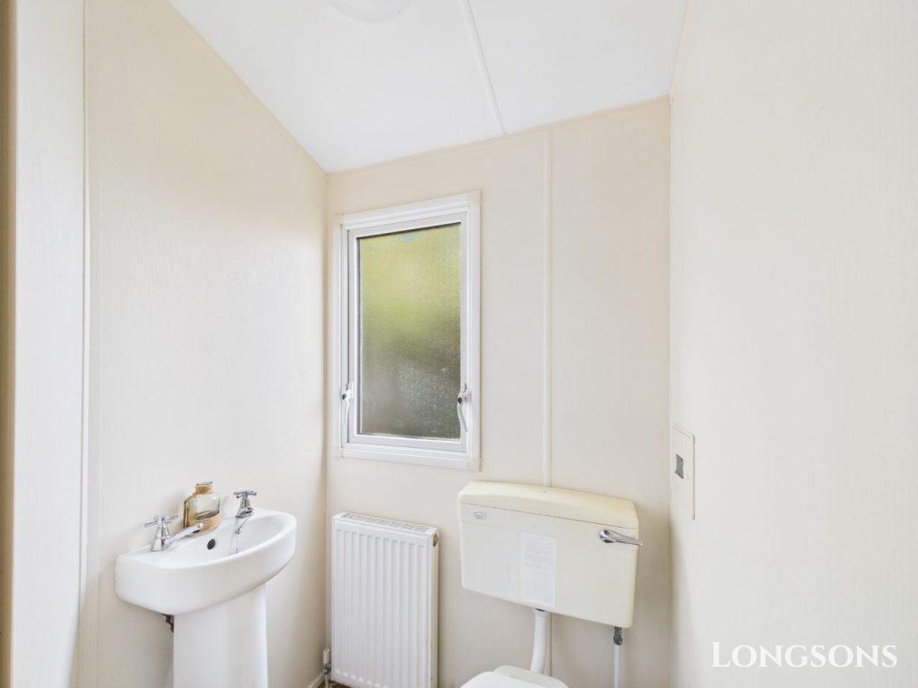 Cam02173g0 Pr0280 Still077