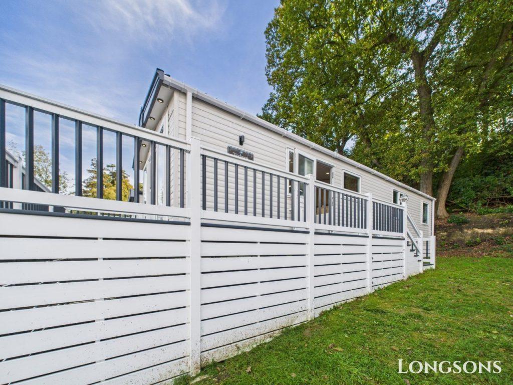 Cam02173g0 Pr0280 Still054