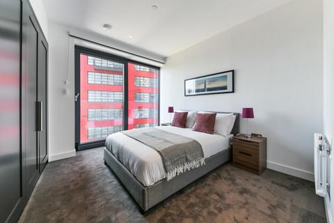 3 bedroom apartment for sale, Corson House, City Island Way, London, E14