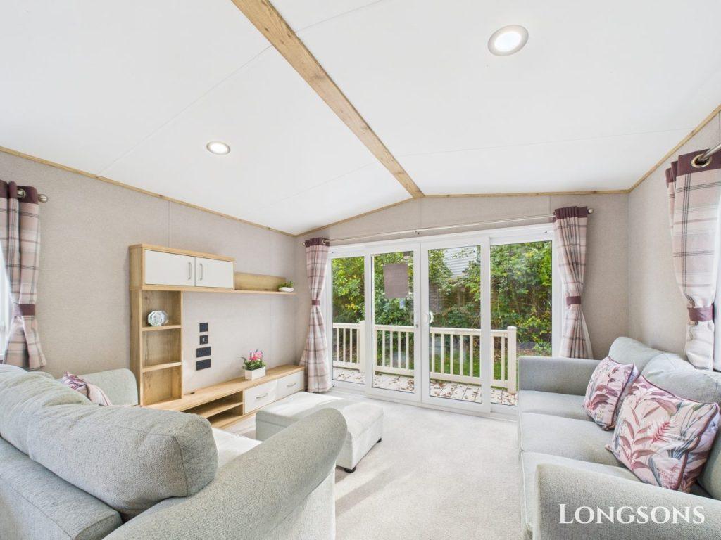 Cam02173g0 Pr0280 Still006