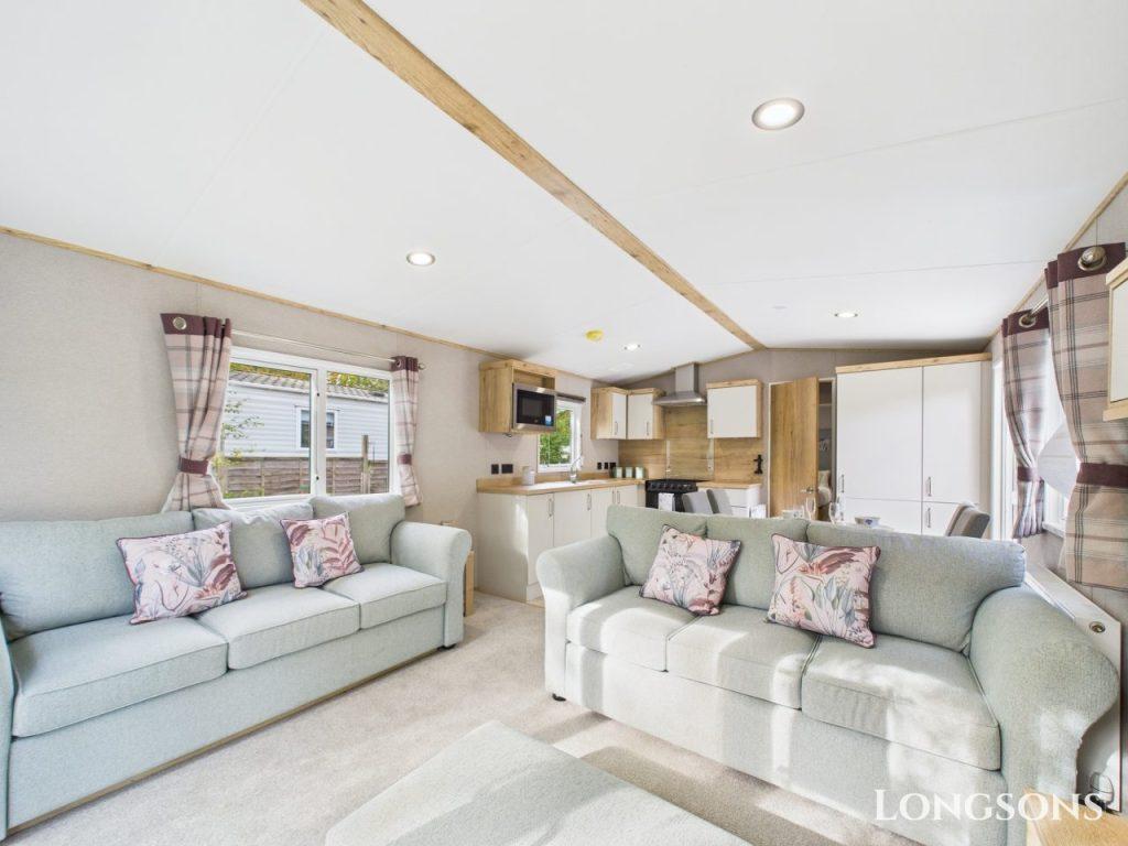 Cam02173g0 Pr0280 Still007