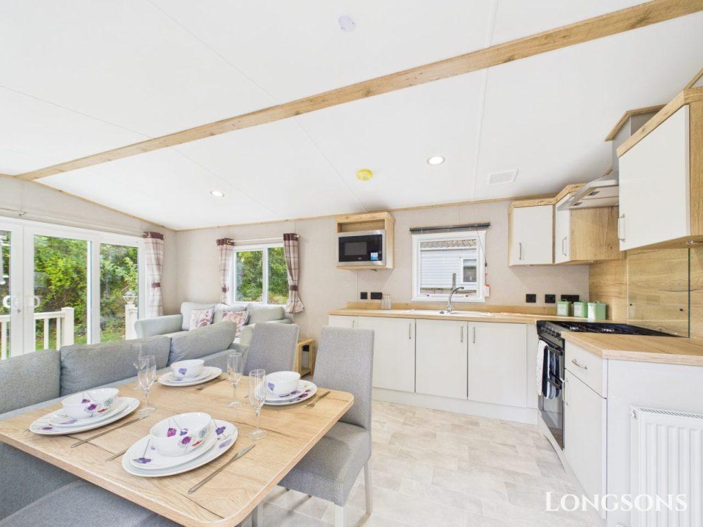 Cam02173g0 Pr0280 Still004