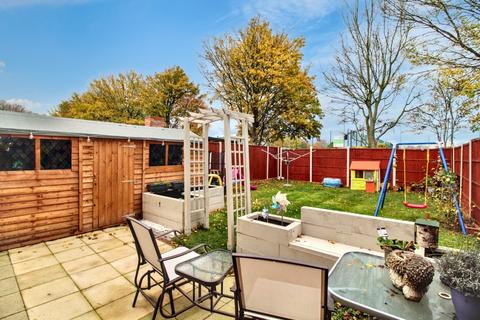 undefined, Bromley Close, Leicester LE8