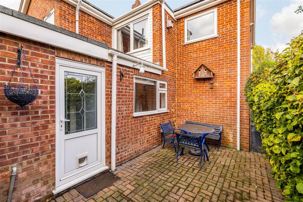 338 Cricklewood (Kirton End)-9.jpg