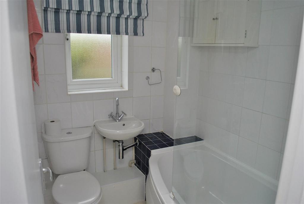 Bathroom.JPG