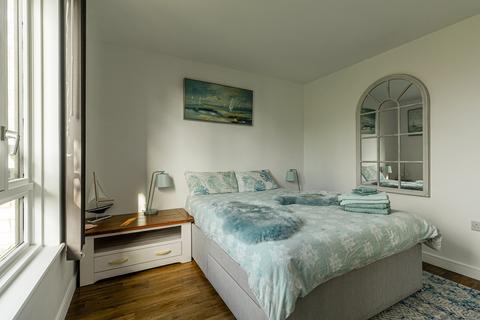1 bedroom apartment for sale, Blondin Way, London, SE16