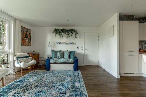 1 bedroom apartment for sale, Blondin Way, London, SE16