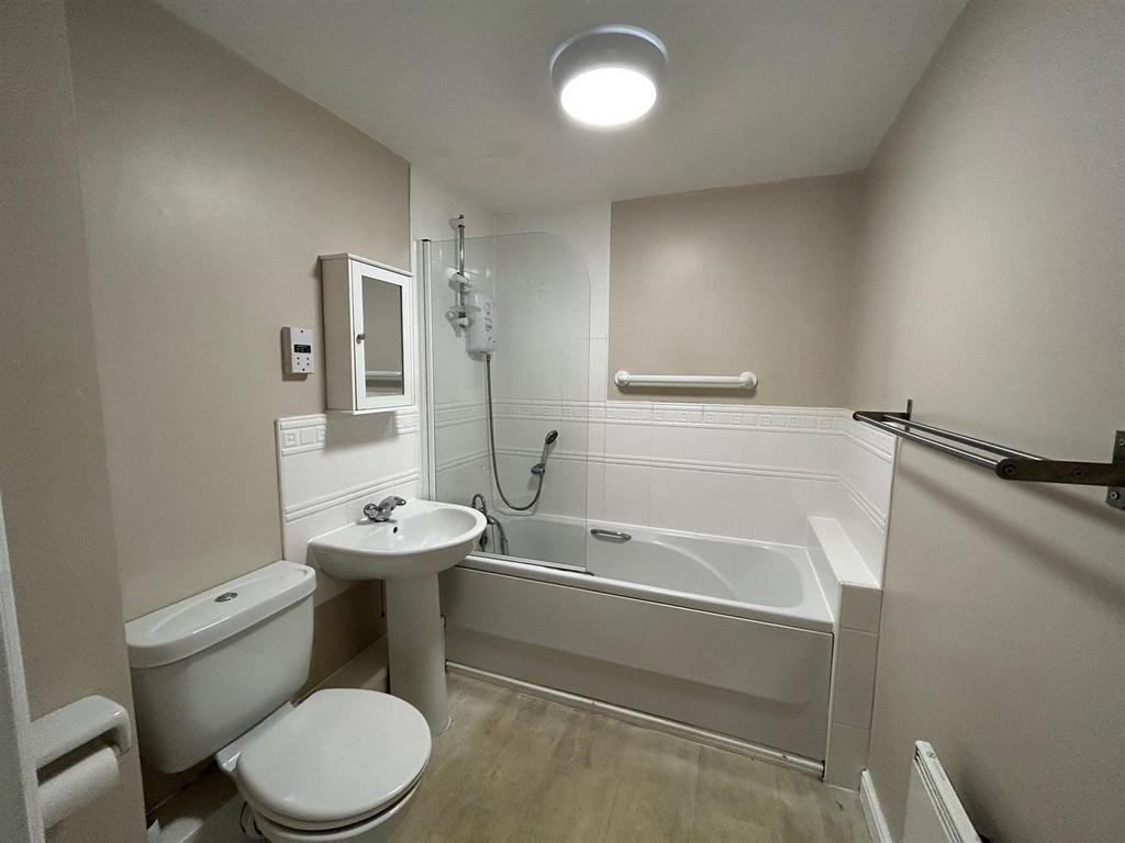 Bathroom.jpg