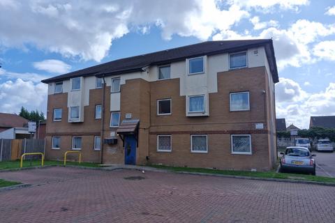Milliners Court, Luton LU3
