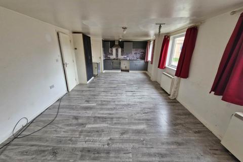 2 bedroom flat for sale, Milliners Court, Luton LU3