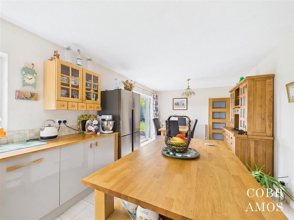 CAM02803 G0-PR0237-STILL013.jpg