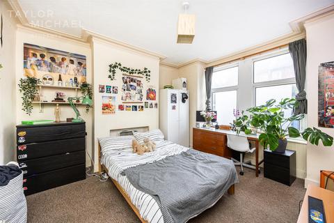5 bedroom terraced house to rent, Shanklin Road, Brighton