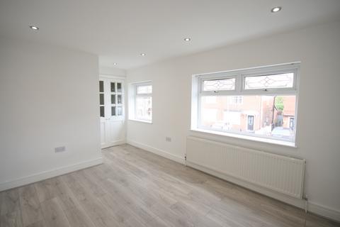 2 bedroom terraced house to rent, Ruskin Road, Droylsden M43