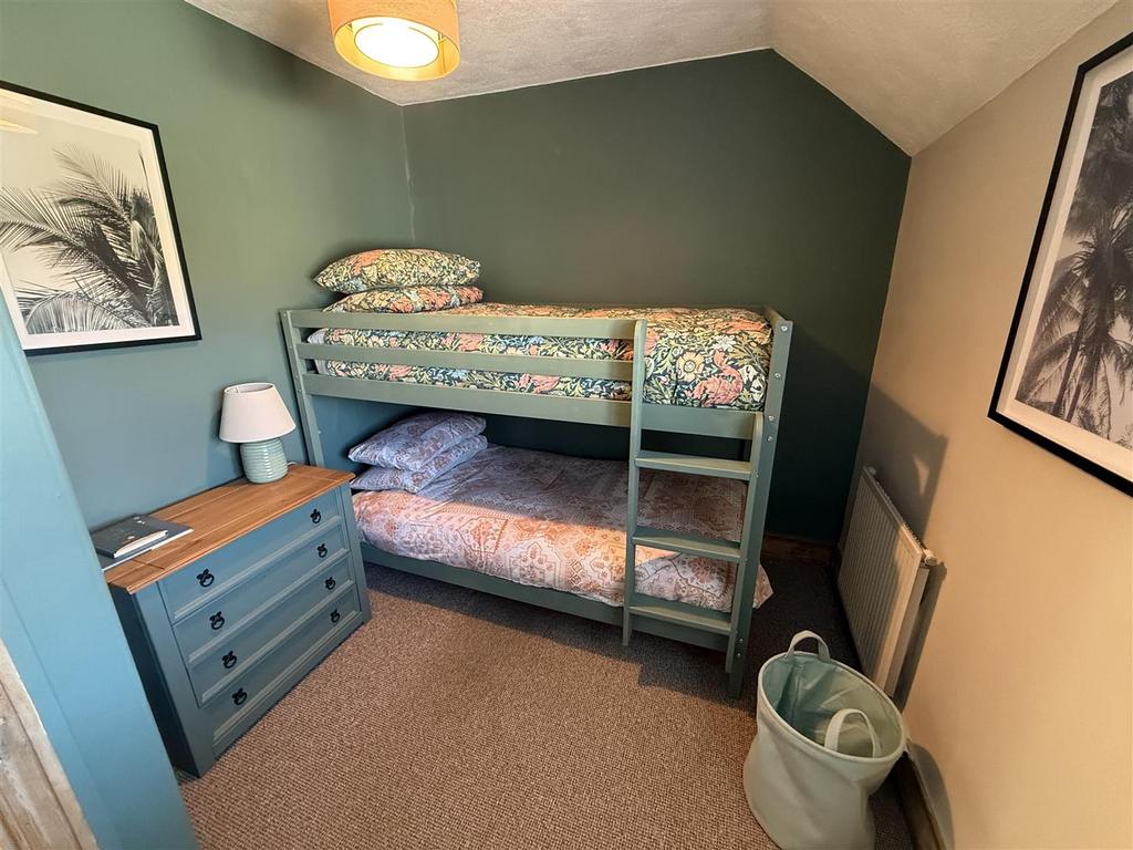 Bedroom 2 (Rear)