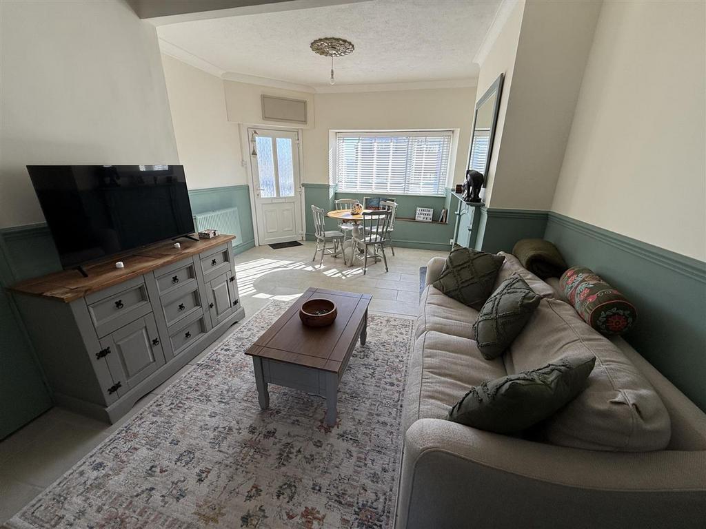 Open Plan Living/Dining Room