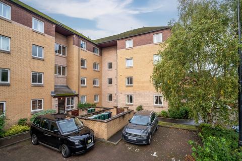 3 bedroom ground floor flat for sale, 6/1 Moray Park Terrace, Edinburgh, EH7 5TN