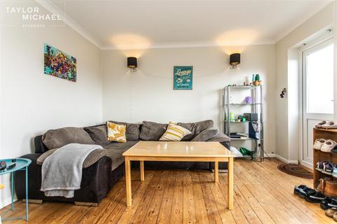 4 bedroom end of terrace house to rent, Barrow Hill, Brighton