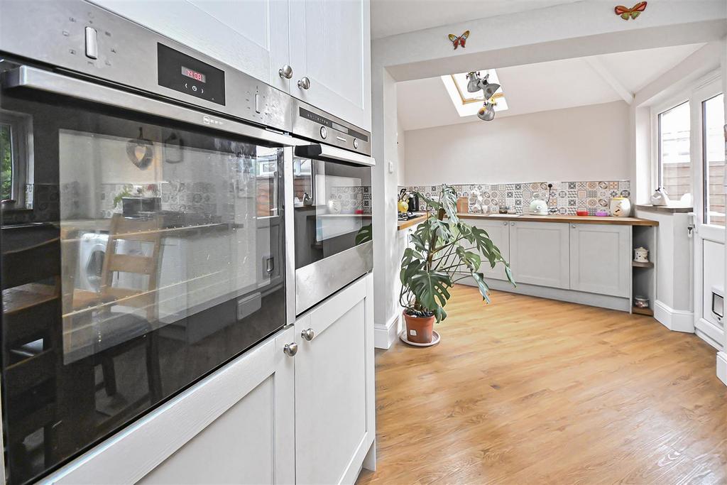 59 Haddon Road Dining Kitchen (7).jpg