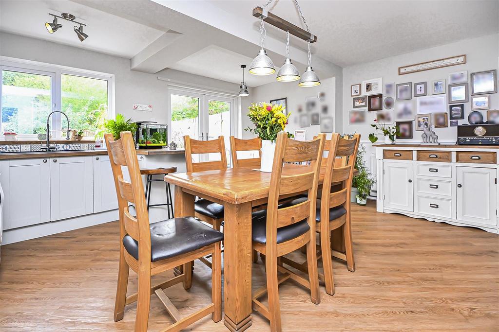 59 Haddon Road Dining Kitchen (9).jpg