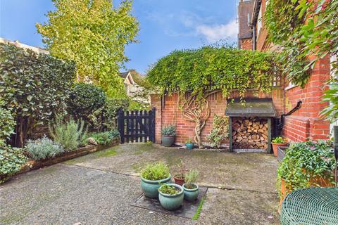 2 bedroom terraced house for sale, The Valley, Guildford GU2
