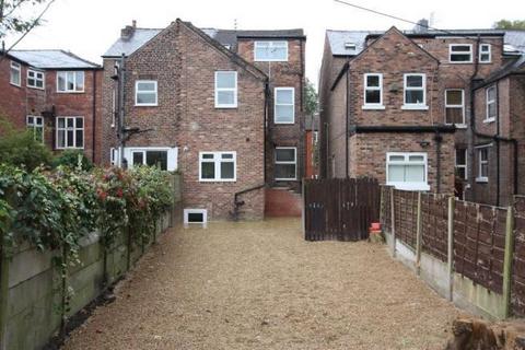 5 bedroom detached house to rent, Brighton Grove, Manchester M14