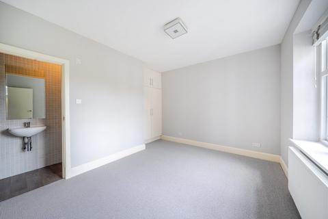 undefined, Grove Crescent, Kingston upon Thames, Surrey, KT1