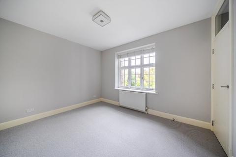 undefined, Grove Crescent, Kingston upon Thames, Surrey, KT1