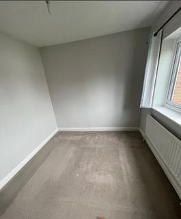 2 bedroom semi-detached house to rent, Wheelers Park, High Wycombe, HP13