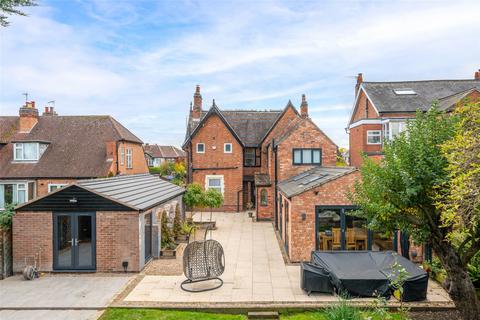 4 bedroom detached house for sale, Melton Road, Syston, Leicester