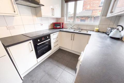 4 bedroom terraced house to rent, Egerton Road, L15 2HN,