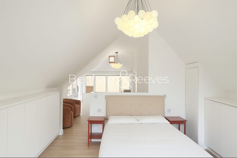 undefined, Elephant Lane, London SE16