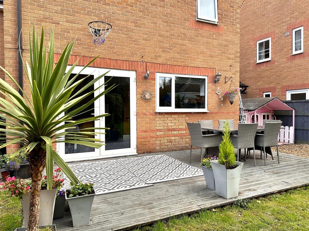 Decked Seating Area 219