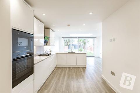 3 bedroom semi-detached house for sale, Manor Road, Benfleet, Essex, SS7