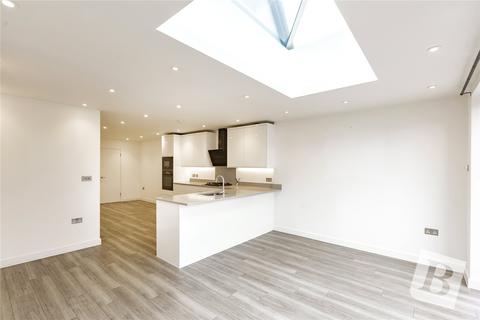 3 bedroom semi-detached house for sale, Manor Road, Benfleet, Essex, SS7