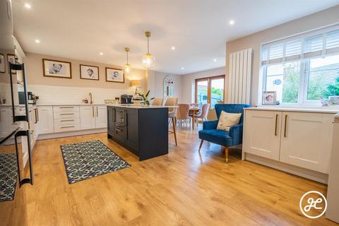 4 bedroom detached house for sale, Durleigh Road, Bridgwater