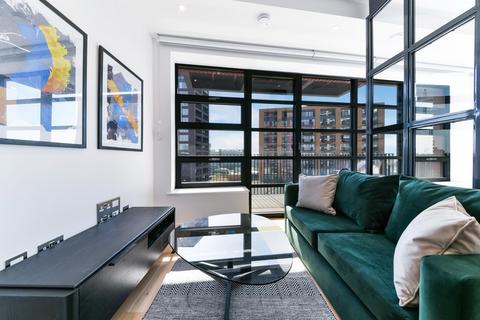 Studio for sale, Defoe House, 123 City Island Way, London, E14