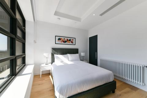 Studio for sale, Defoe House, 123 City Island Way, London, E14